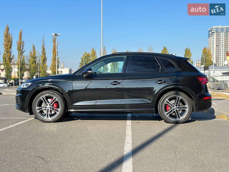 Внедорожник / Кроссовер Audi SQ5 2019 в Киеве