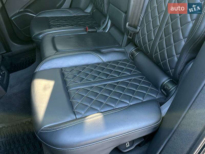 Внедорожник / Кроссовер Audi SQ5 2019 в Киеве