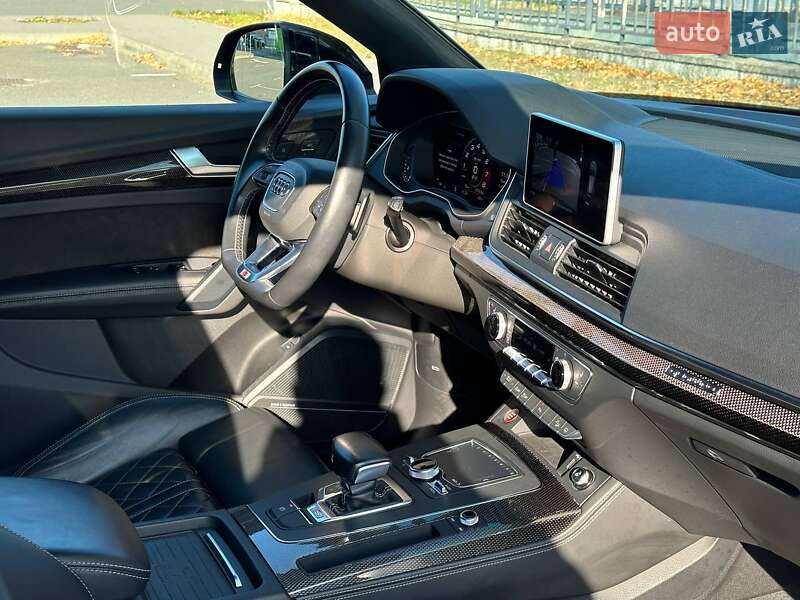 Внедорожник / Кроссовер Audi SQ5 2019 в Киеве