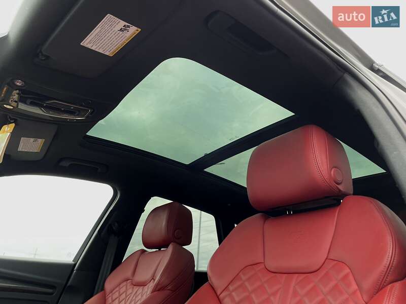 Внедорожник / Кроссовер Audi SQ5 2022 в Ровно