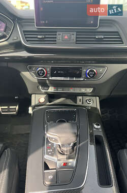 Внедорожник / Кроссовер Audi SQ5 2018 в 