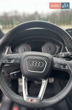 Внедорожник / Кроссовер Audi SQ5 2022 в 