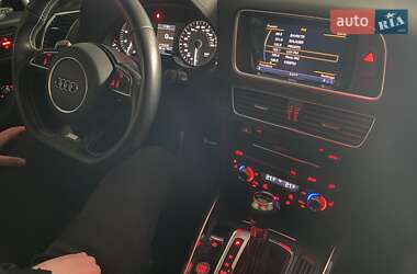 Внедорожник / Кроссовер Audi SQ5 2015 в 