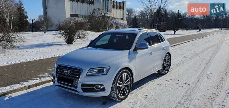 Audi SQ5 2015