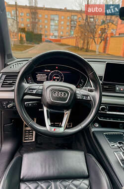 Внедорожник / Кроссовер Audi SQ5 2018 в 