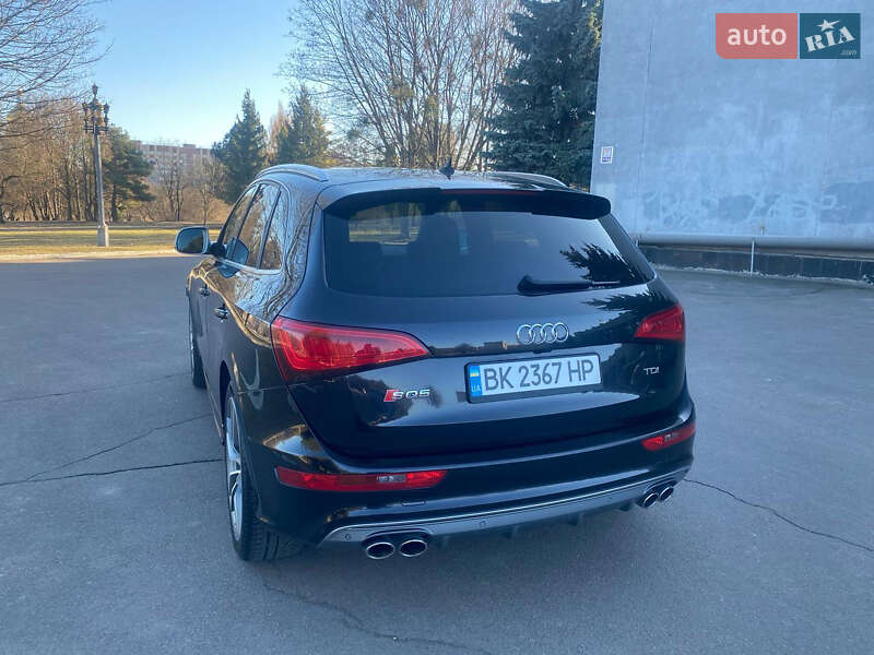 Позашляховик / Кросовер Audi SQ5 2013 в Рівному