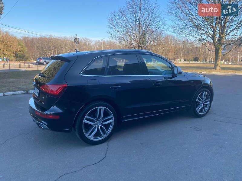 Позашляховик / Кросовер Audi SQ5 2013 в Рівному