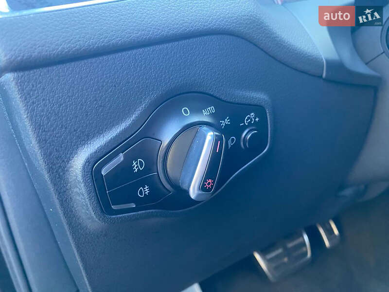 Позашляховик / Кросовер Audi SQ5 2013 в Рівному