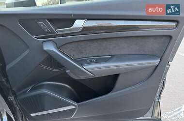 Внедорожник / Кроссовер Audi SQ5 2019 в 