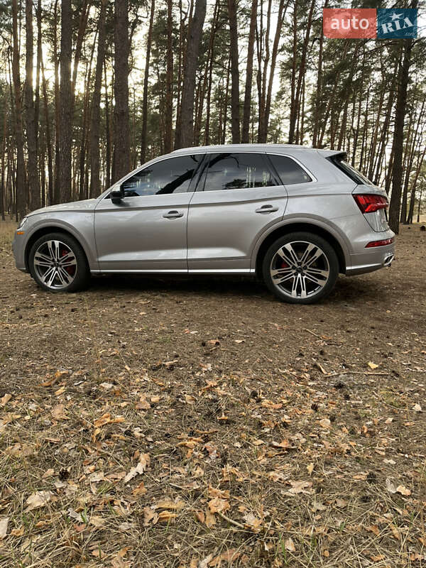 Внедорожник / Кроссовер Audi SQ5 2018 в Сумах
