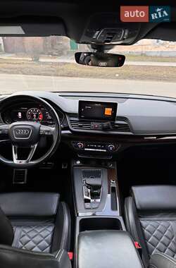 Позашляховик / Кросовер Audi SQ5 2018 в 