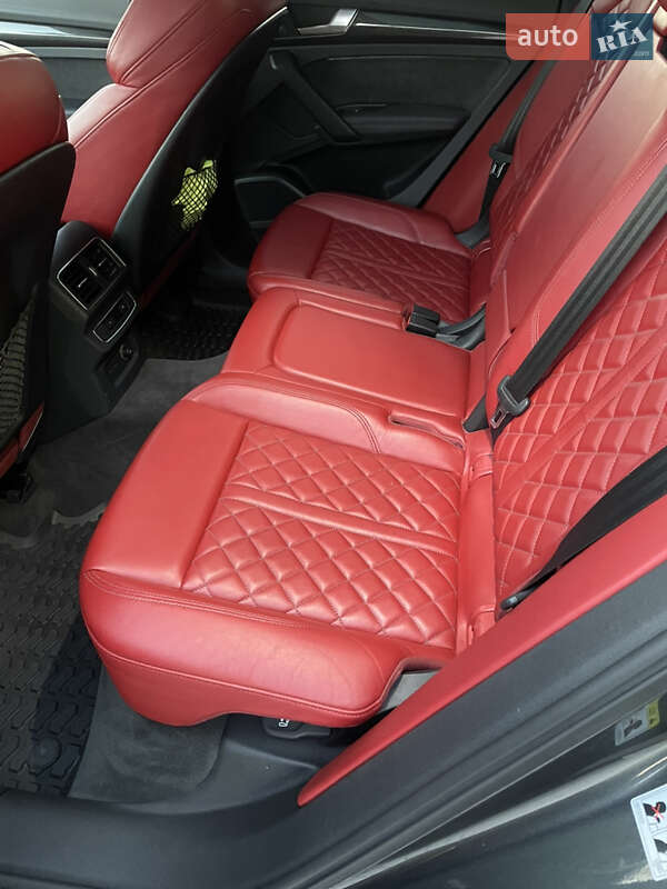 Внедорожник / Кроссовер Audi SQ5 2019 в Гайвороне