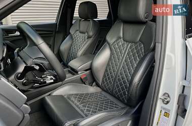 Внедорожник / Кроссовер Audi SQ5 2022 в 