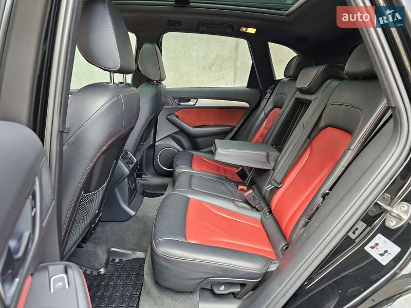 Позашляховик / Кросовер Audi SQ5 2016 в Києві