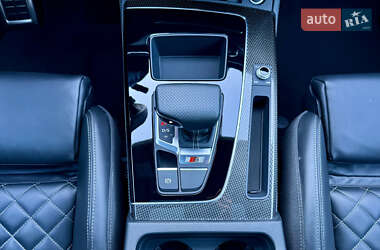 Внедорожник / Кроссовер Audi SQ5 2022 в 