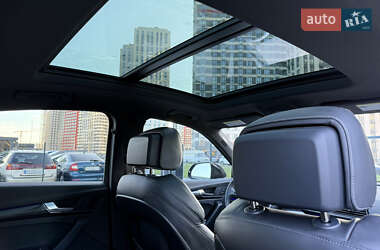 Внедорожник / Кроссовер Audi SQ5 2022 в 