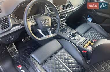 Внедорожник / Кроссовер Audi SQ5 2018 в 