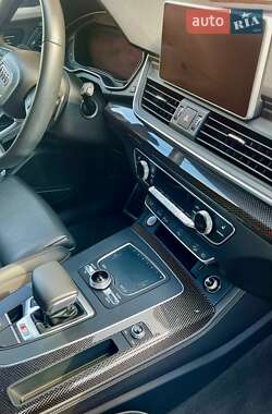 Внедорожник / Кроссовер Audi SQ5 2018 в 