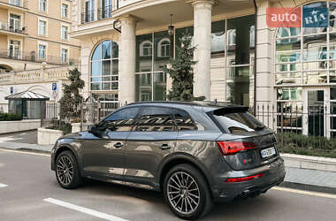 Позашляховик / Кросовер Audi SQ5 2022 в 