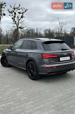 Внедорожник / Кроссовер Audi SQ5 2017 в 