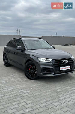 Внедорожник / Кроссовер Audi SQ5 2017 в 