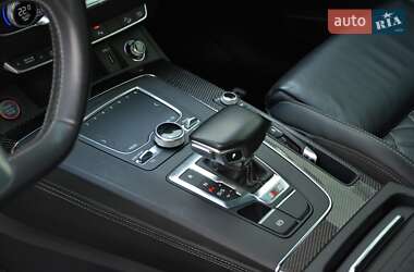 Внедорожник / Кроссовер Audi SQ5 2019 в 