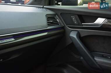 Внедорожник / Кроссовер Audi SQ5 2019 в 