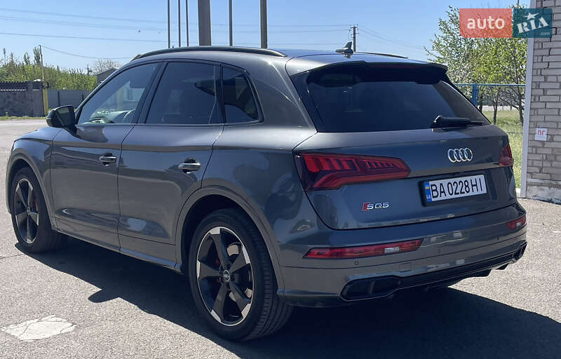 Внедорожник / Кроссовер Audi SQ5 2019 в Гайвороне