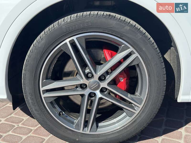 Внедорожник / Кроссовер Audi SQ5 2019 в Львове