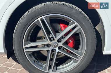 Внедорожник / Кроссовер Audi SQ5 2019 в 