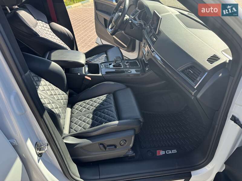 Внедорожник / Кроссовер Audi SQ5 2019 в Львове