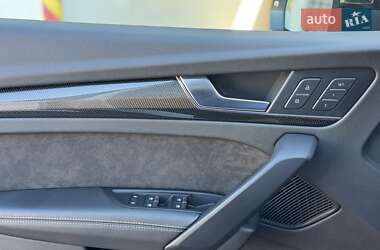 Внедорожник / Кроссовер Audi SQ5 2019 в 