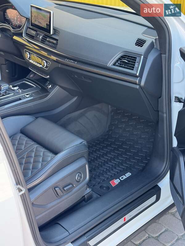 Внедорожник / Кроссовер Audi SQ5 2019 в Львове