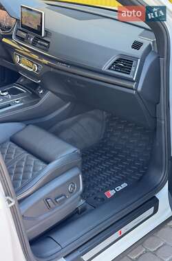 Внедорожник / Кроссовер Audi SQ5 2019 в 