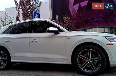 Позашляховик / Кросовер Audi SQ5 2017 в 