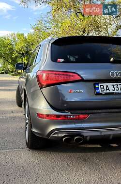 Позашляховик / Кросовер Audi SQ5 2013 в 