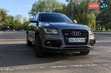 Позашляховик / Кросовер Audi SQ5 2013 в 