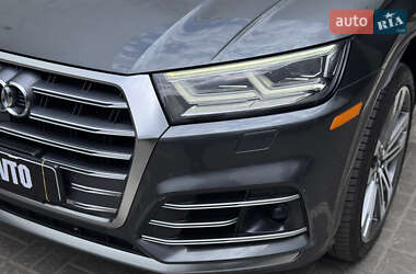 Внедорожник / Кроссовер Audi SQ5 2018 в 