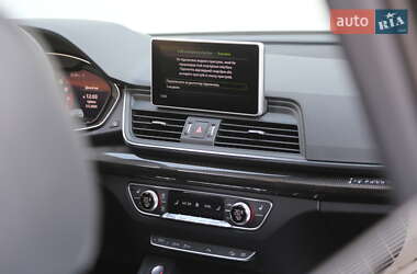 Внедорожник / Кроссовер Audi SQ5 2018 в 