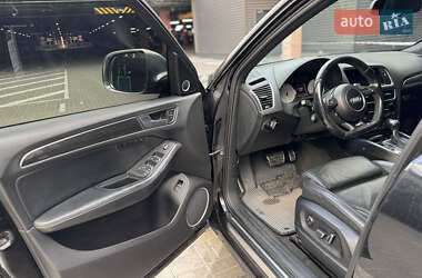 Позашляховик / Кросовер Audi SQ5 2013 в 