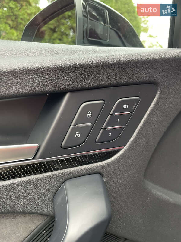 Позашляховик / Кросовер Audi SQ5 2022 в Рівному