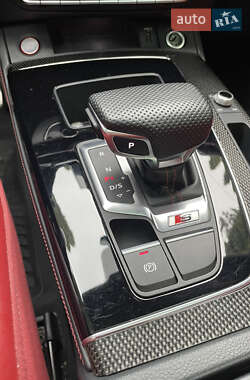 Внедорожник / Кроссовер Audi SQ5 2022 в 