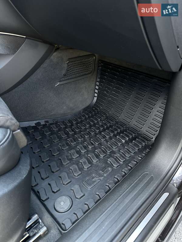 Позашляховик / Кросовер Audi SQ5 2014 в Києві