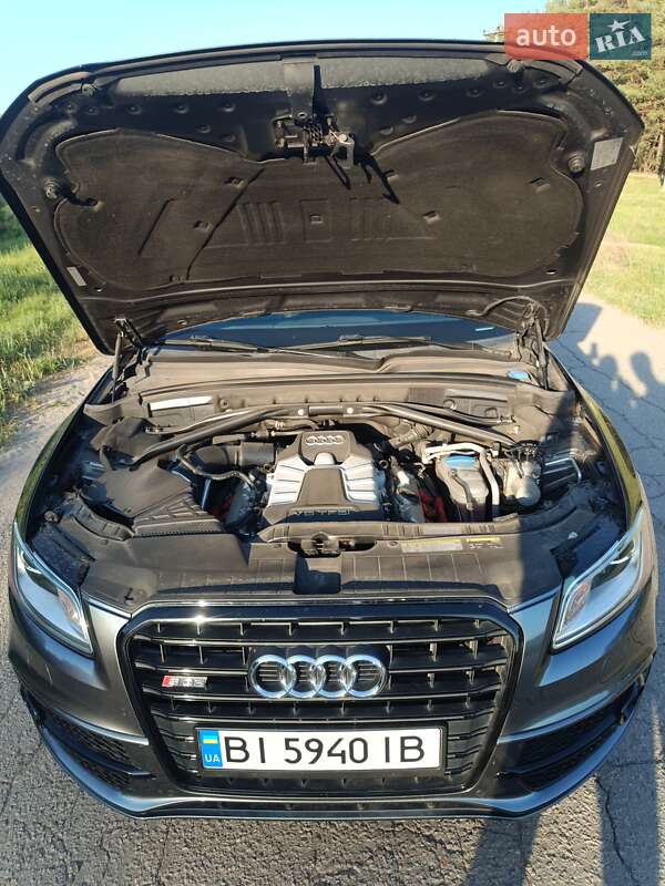 Внедорожник / Кроссовер Audi SQ5 2016 в Кременчуге