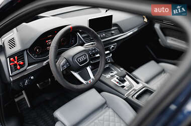 Внедорожник / Кроссовер Audi SQ5 2018 в 
