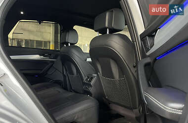 Позашляховик / Кросовер Audi SQ5 2018 в 