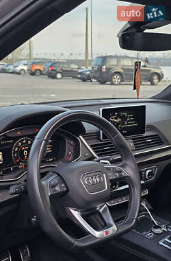 Внедорожник / Кроссовер Audi SQ5 2019 в 
