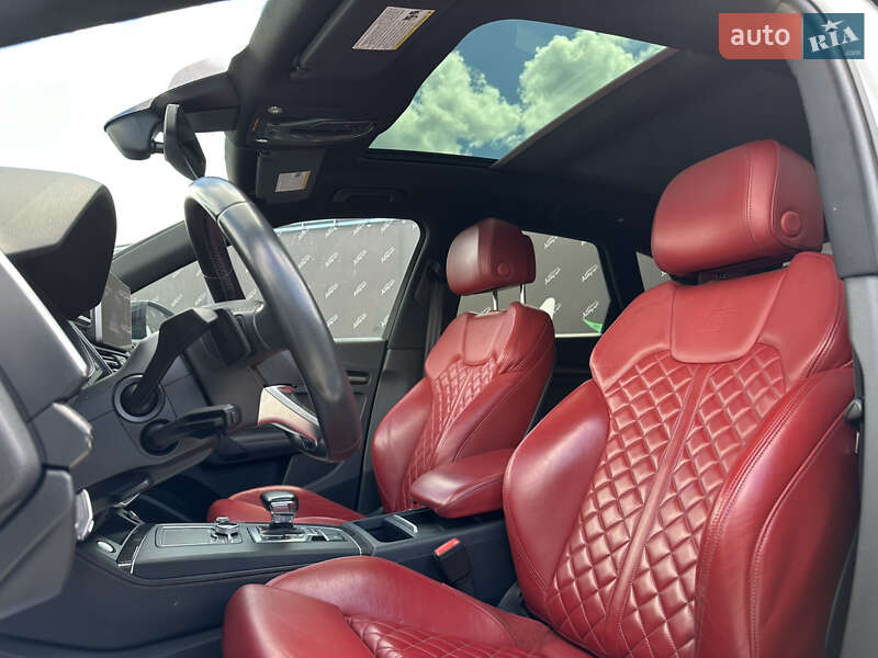 Внедорожник / Кроссовер Audi SQ5 2018 в Киеве