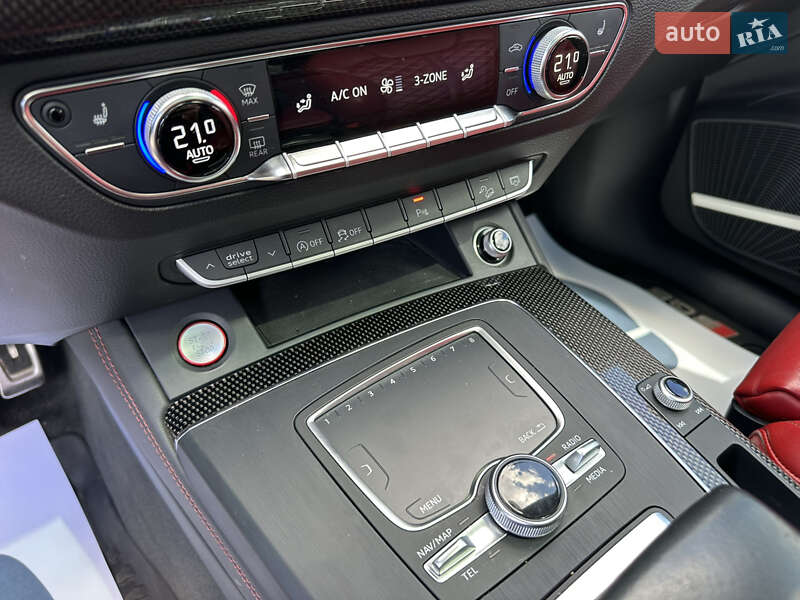 Внедорожник / Кроссовер Audi SQ5 2018 в Киеве