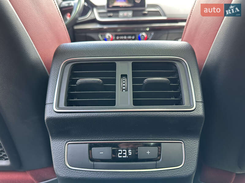 Внедорожник / Кроссовер Audi SQ5 2018 в Киеве